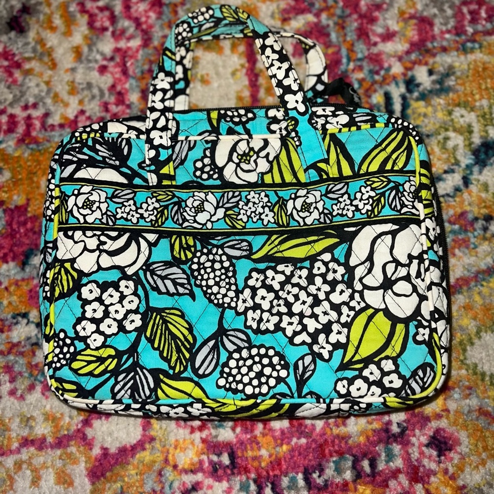 *AUTHENTIC* Vera Bradley Bible Case “Island Blooms”